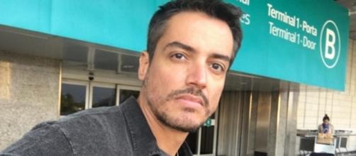 O jornalista Leo Dias revelou que foi traído pelo ex-namorado com ator famoso. (Foto: Reprodução/Instgram)