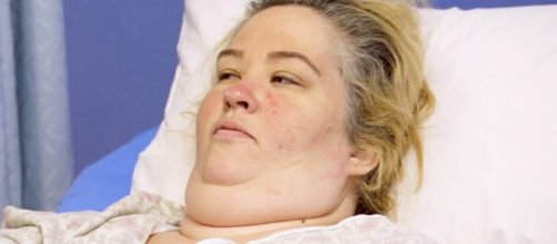 Mama June Breaks Down in Tears Before Weight Loss Surgery: Watch ... - usmagazine.com