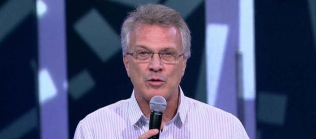 Pedro Bial é vítima de golpe publicitário Pedro Bial é vítima de golpe publicitário