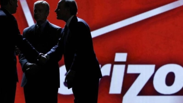 Verizon sta riconsiderando l'accordo con Yahoo! - La Stampa - lastampa.it