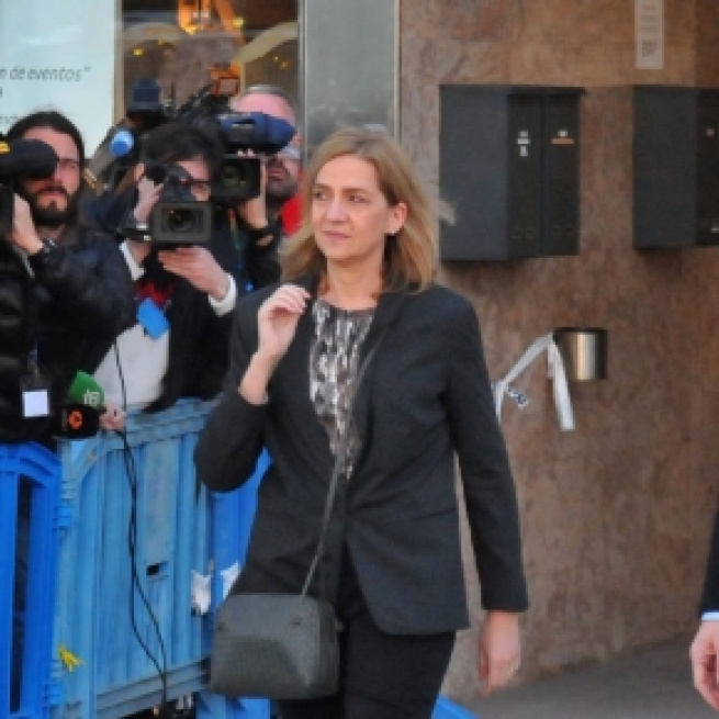 La Infanta y su marido saliendo del juzgado