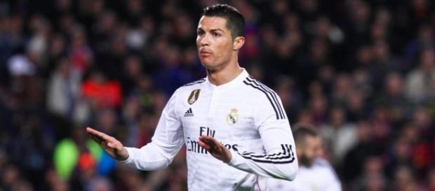 Cristiano Ronaldo calme la nouvelle pépite du Real Madrid Cristiano Ronaldo calme la nouvelle pépite du Real Madrid