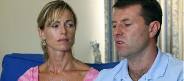 Kate e Gerry McCann procuram por filha desaparecida Kate e Gerry McCann procuram por filha desaparecida