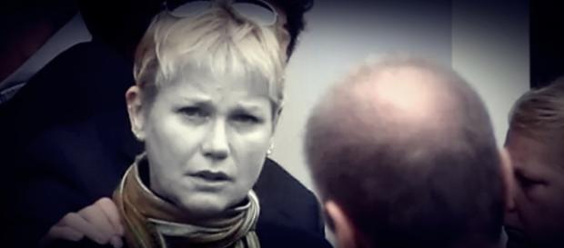 Xuxa é internada após cirurgia íntima Xuxa é internada após cirurgia íntima
