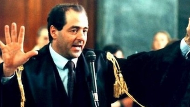 A 25 anni da Mani pulite - agoramagazine.it