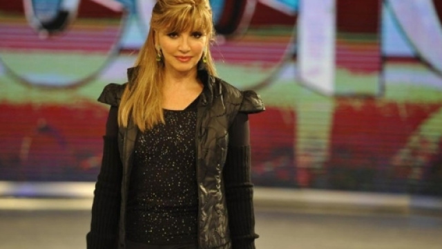 Milly Carlucci svela i nomi dei 13 concorrenti di Ballando con le stelle
