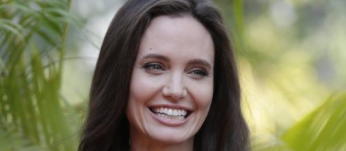 Dopo il divorzio, Angelina Jolie torna a sorridere - webdigital.hu