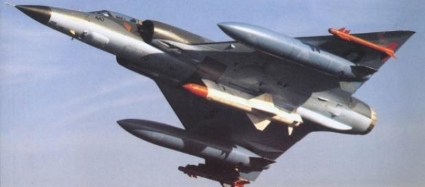 Pakistan Air Force plane lands at Lucknow for refueling - deccanchronicle.com Pakistan Air Force plane lands at Lucknow for refueling - deccanchronicle.com