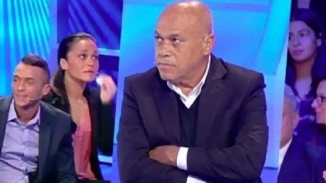 C'è Posta per Te: la De Filippi rigorosa con il signor Salvatore.