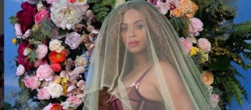 Beyoncé annuncia l'arrivo dei due gemelli