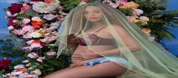 Beyoncé gravida anuncia estar gravida de gêmeos Beyoncé gravida anuncia estar gravida de gêmeos