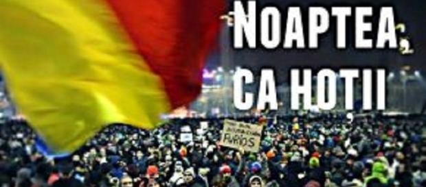 Nel freddo delle piazze la gente sfida i governanti Nel freddo delle piazze la gente sfida i governanti