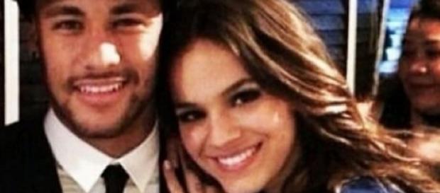 Neymar vai pedir Bruna Marquezine em casamento. Neymar vai pedir Bruna Marquezine em casamento.