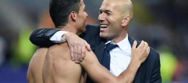 Real Madrid : Zidane et Ronaldo encensés par Pérez | melty - melty.fr Real Madrid : Zidane et Ronaldo encensés par Pérez | melty - melty.fr
