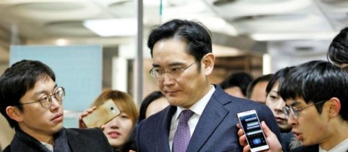 Il boss di Samsung arrestato con l'accusa di corruzione