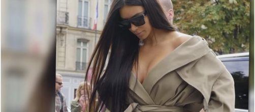 Kim Kardashian in Paris. / Photo screencap from SplashNewsTv via Youtube