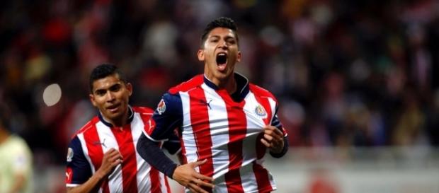 Chivas, le ganó el clásico al América por la mínima diferencia Chivas, le ganó el clásico al América por la mínima diferencia