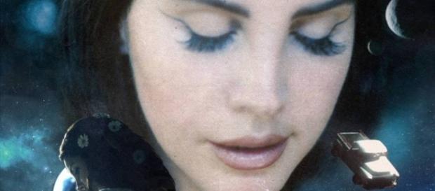 La copertina di "Love", nuovo singolo di Lana Del Rey La copertina di "Love", nuovo singolo di Lana Del Rey