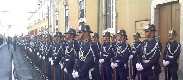 Militares da GNR da USHE vivem em condições precárias na base da Calçada da Ajuda. Militares da GNR da USHE vivem em condições precárias na base da Calçada da Ajuda.