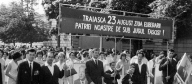 Ziua nationala din vremea comunismului. Vezi cum sarbatorea ... - a1.ro Ziua nationala din vremea comunismului. Vezi cum sarbatorea ... - a1.ro