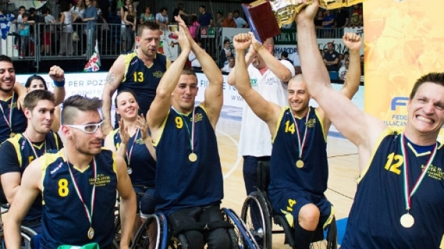 Santa Lucia Basket &ndash; Una maglia che ha fatto la storia | Cubik TV - cubiktv.com