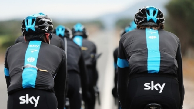 Team Sky sotto attacco tra farmaci e doping tecnologico