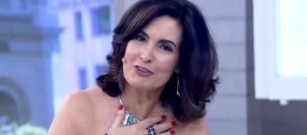 Fátima Bernardes foi atacada nas redes sociais Fátima Bernardes foi atacada nas redes sociais