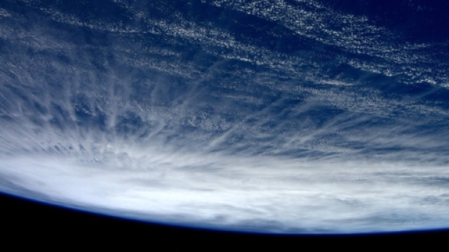 Dalle Canarie all'Italia: le luci della Terra viste dallo Spazio - fanpage.it