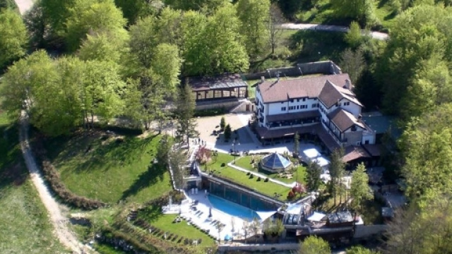 L'Hotel Rigopiano prima della tragedia - ilmondo.tv