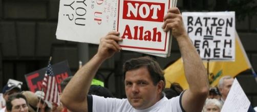 Etats-Unis : le nombre de groupes anti-musulmans a triplé en un an (image : saphirnews )