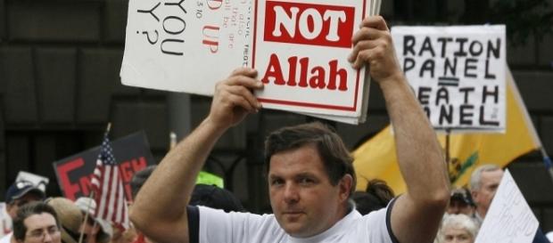 Etats-Unis : le nombre de groupes anti-musulmans a triplé en un an (image : saphirnews ) Etats-Unis : le nombre de groupes anti-musulmans a triplé en un an (image : saphirnews )