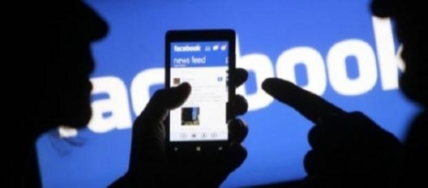 Facebook é uma das redes sociais mais usadas Facebook é uma das redes sociais mais usadas