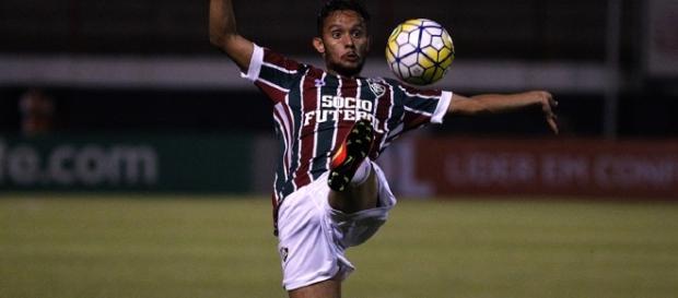 Gustavo Scarpa assinará novo contrato com o Fluminense (Foto: Nelson Perez/Divulgação FFC) Gustavo Scarpa assinará novo contrato com o Fluminense (Foto: Nelson Perez/Divulgação FFC)