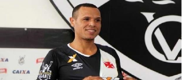 Luis Fabiano ajuda o Vasco, mesmo sem entrar em campo (Foto: site oficial) Luis Fabiano ajuda o Vasco, mesmo sem entrar em campo (Foto: site oficial)
