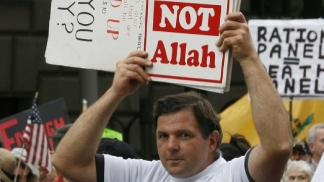 Etats-Unis : le nombre de groupes anti-musulmans a triplé en un an (image : saphirnews )