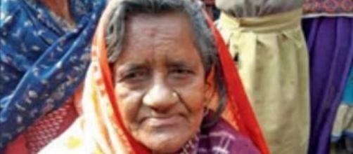 India, si ripresenta a casa dopo essere stata creduta morta per 40 anni - fonte immagine: ilmessaggero.it