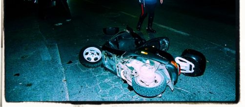 I giovani che viaggiavano a bordo dello scooter rubato erano appena andati via dal Serd.