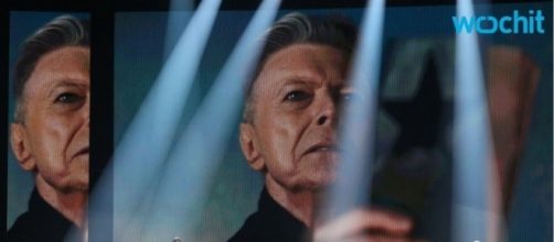 The BRIT Awards Honor David Bowie With a Tearful Tribute - YouTube - youtube.com