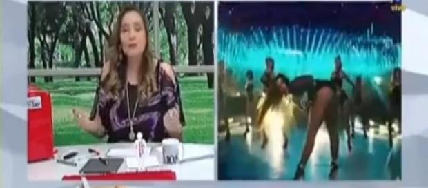 Anitta pe humilhada por Sônia Abrão no programa A Tarde é Sua Anitta pe humilhada por Sônia Abrão no programa A Tarde é Sua
