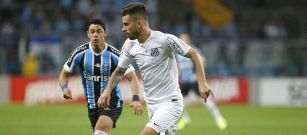 Lucas Lima foi destaque do Santos nos últimos anos e já vestiu a 10 da seleção brasileira. Lucas Lima foi destaque do Santos nos últimos anos e já vestiu a 10 da seleção brasileira.