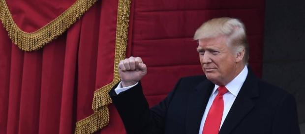 Trump coloca visão sombria do islã no centro da política americana Trump coloca visão sombria do islã no centro da política americana