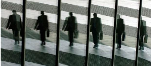 Zeit für mehr Gerechtigkeit. SPD macht bei Managergehältern Druck Zeit für mehr Gerechtigkeit. SPD macht bei Managergehältern Druck