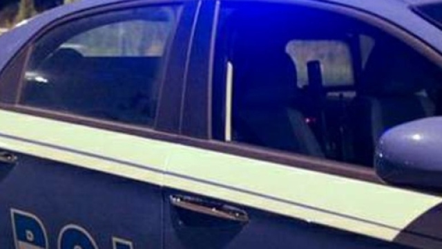 Un'autovettura della Polizia di Stato