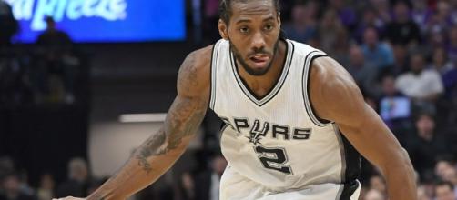 Kawhi Leonard and the Spurs visited the Clippers in Los Angeles on Friday night. [Image via Blasting News images library/inquisitr.com]
