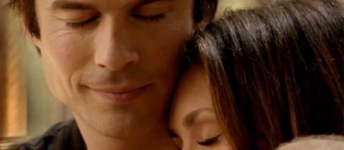 The Vampire Diaries: Damon e Elena ficam cara a cara novamente.