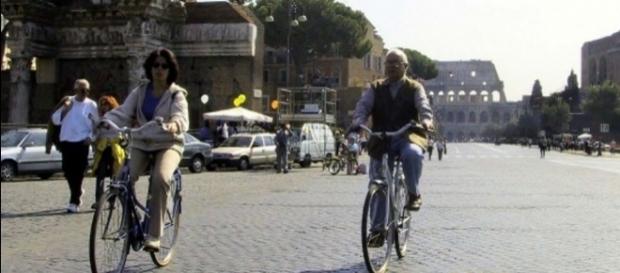 Blocco auto Roma: orari stop al traffico Blocco auto Roma: orari stop al traffico