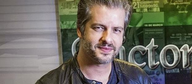 Cantor Victor é acusado de agredir esposa grávida. Cantor Victor é acusado de agredir esposa grávida.
