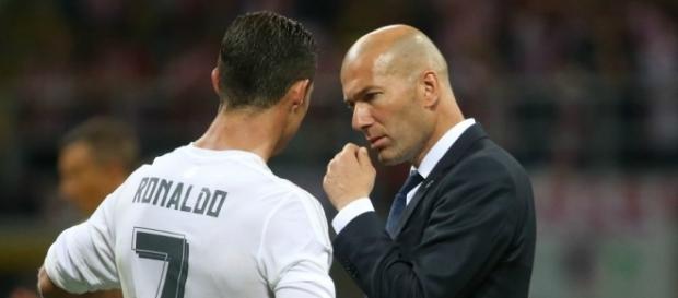Real Madrid : Un pacte secret entre Zidane et Ronaldo ! Real Madrid : Un pacte secret entre Zidane et Ronaldo !