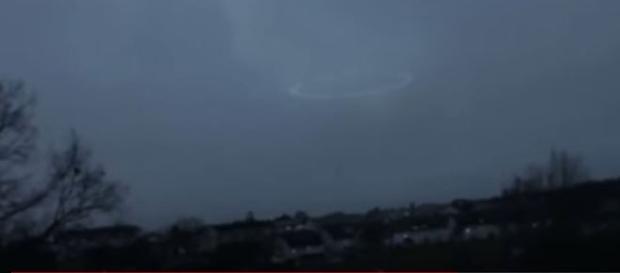 Será que um ovni surgiu durante tempestade na América do Norte? (UFO Today) Será que um ovni surgiu durante tempestade na América do Norte? (UFO Today)
