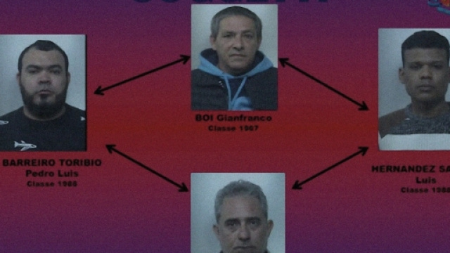 I quattro sono stati fermati ad un posto di blocco dai Carabinieri.